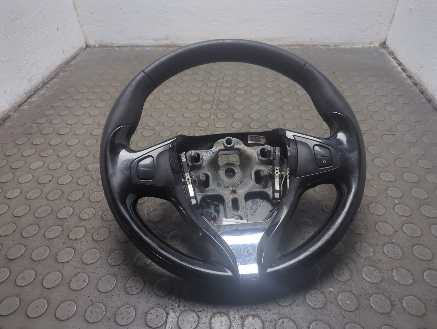 Рулевое колесо (руль)