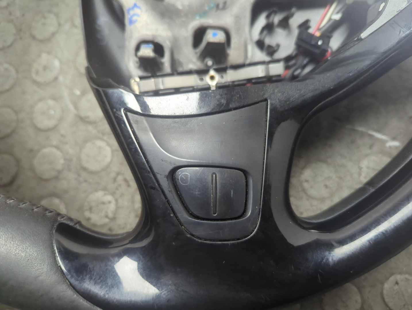 Рулевое колесо (руль)