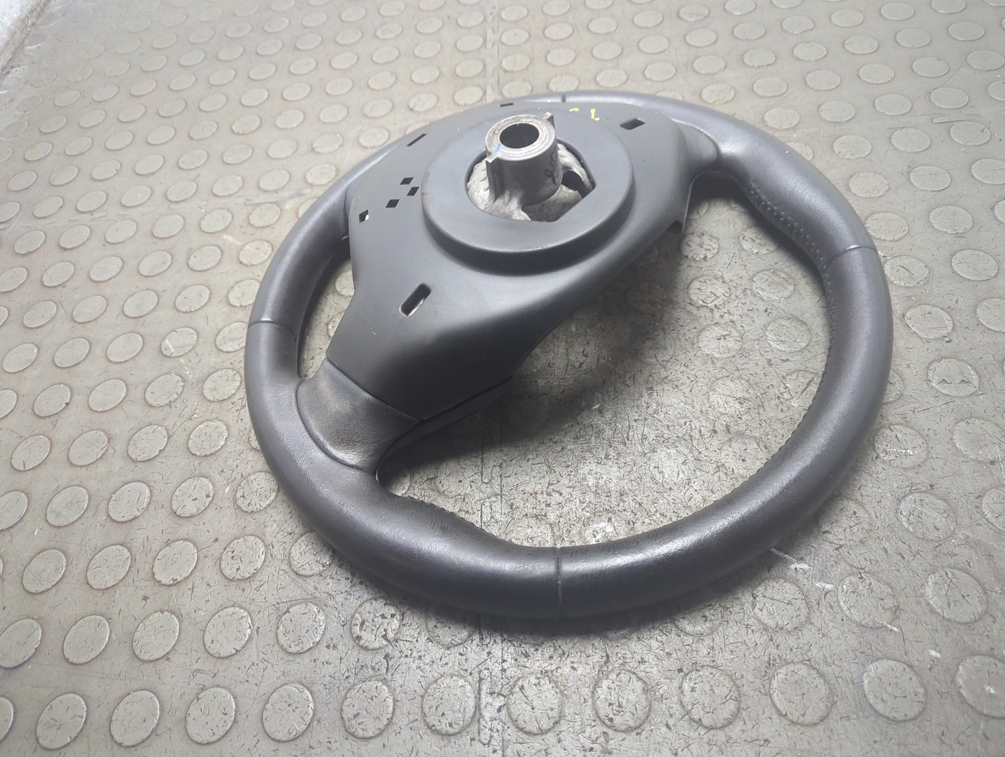 Рулевое колесо (руль)