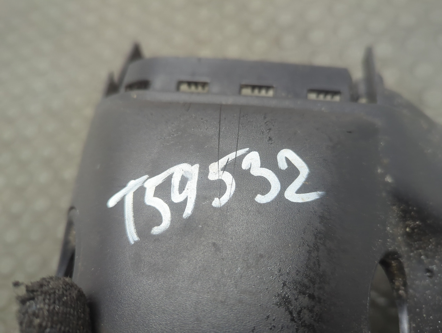 Кожух рулевой колонки