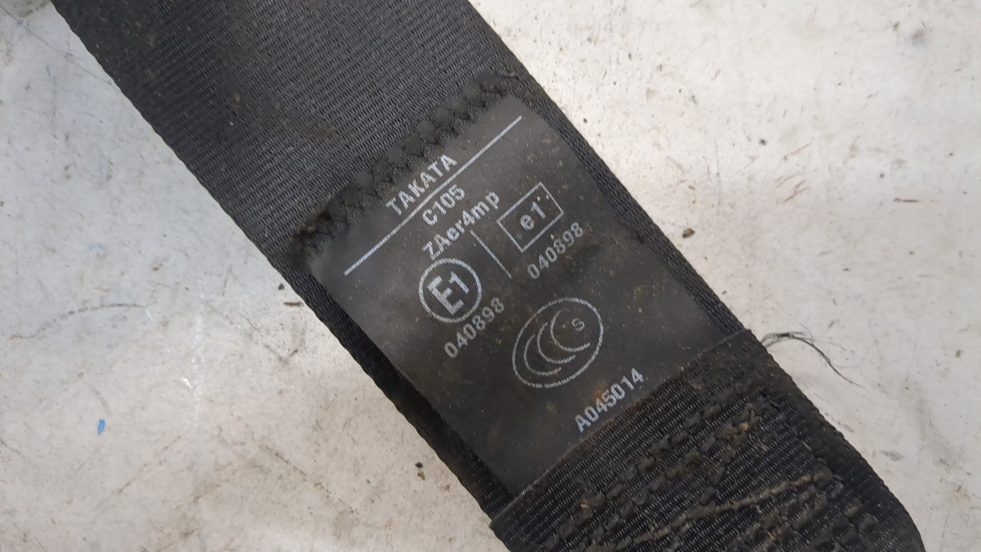 Ремень безопасности