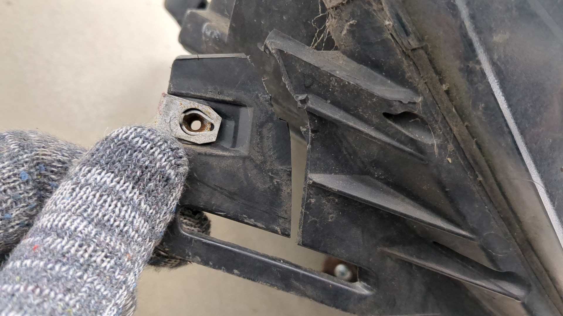 Фара правая