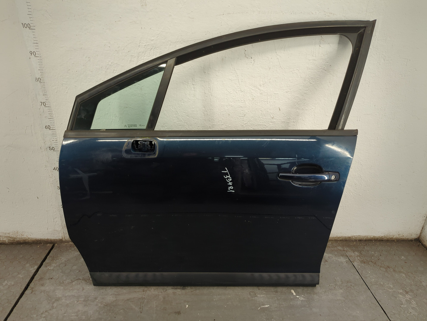 Дверь передняя левая