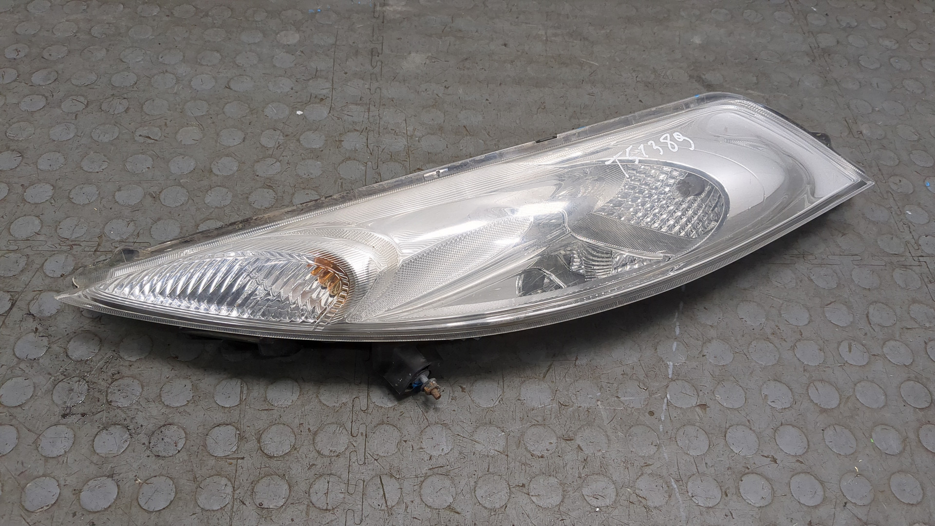 Фара дневного света левая (ходовые огни)