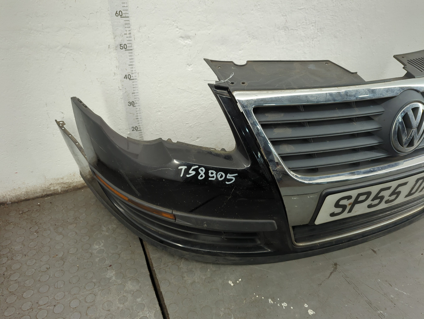 Бампер передний