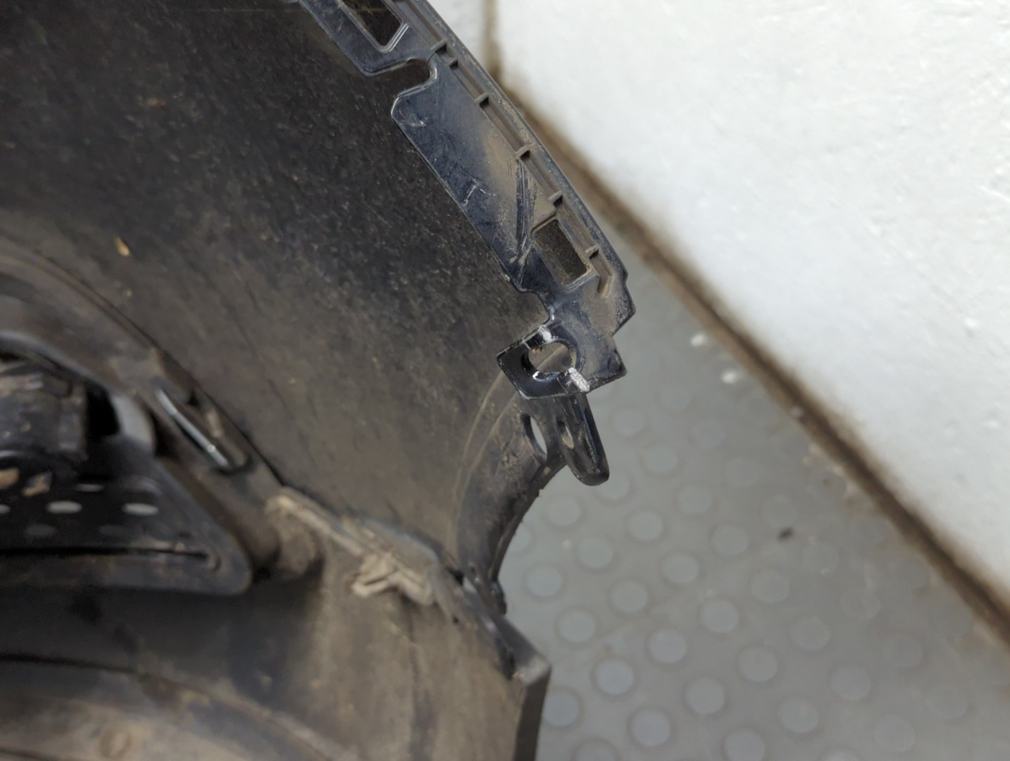 Бампер передний