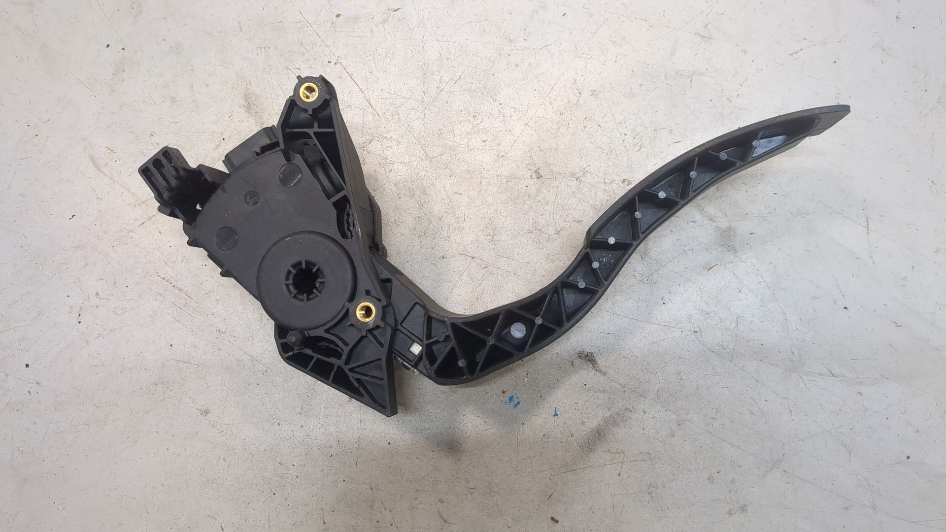 Педаль газа