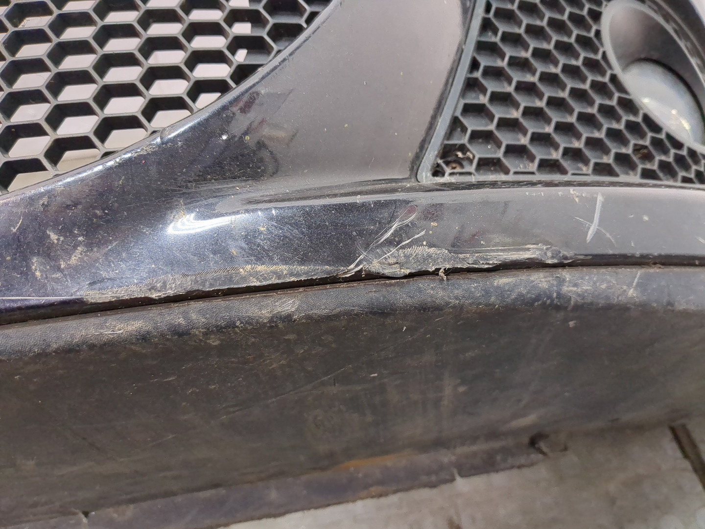 Бампер передний