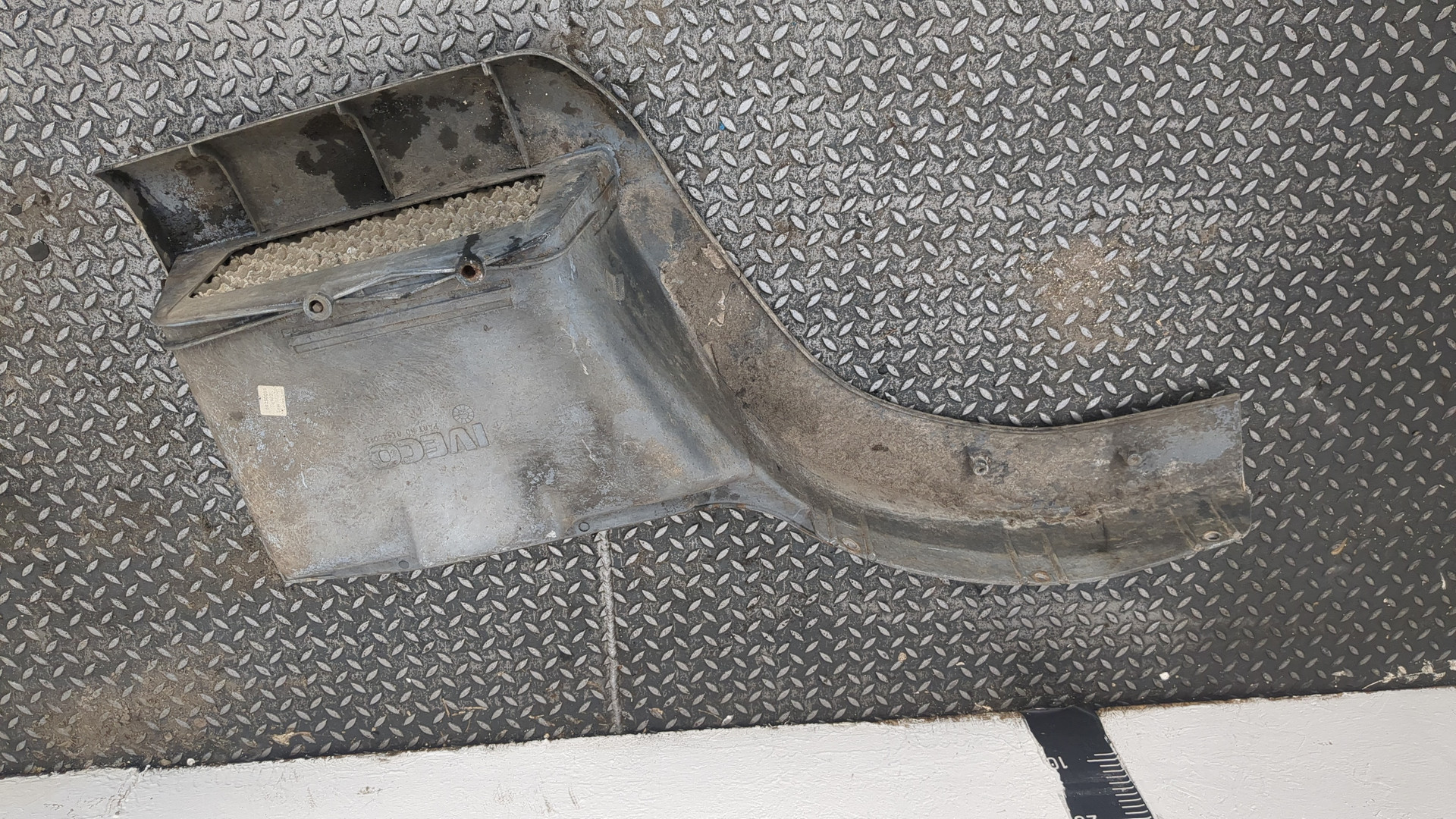 Подножка левая