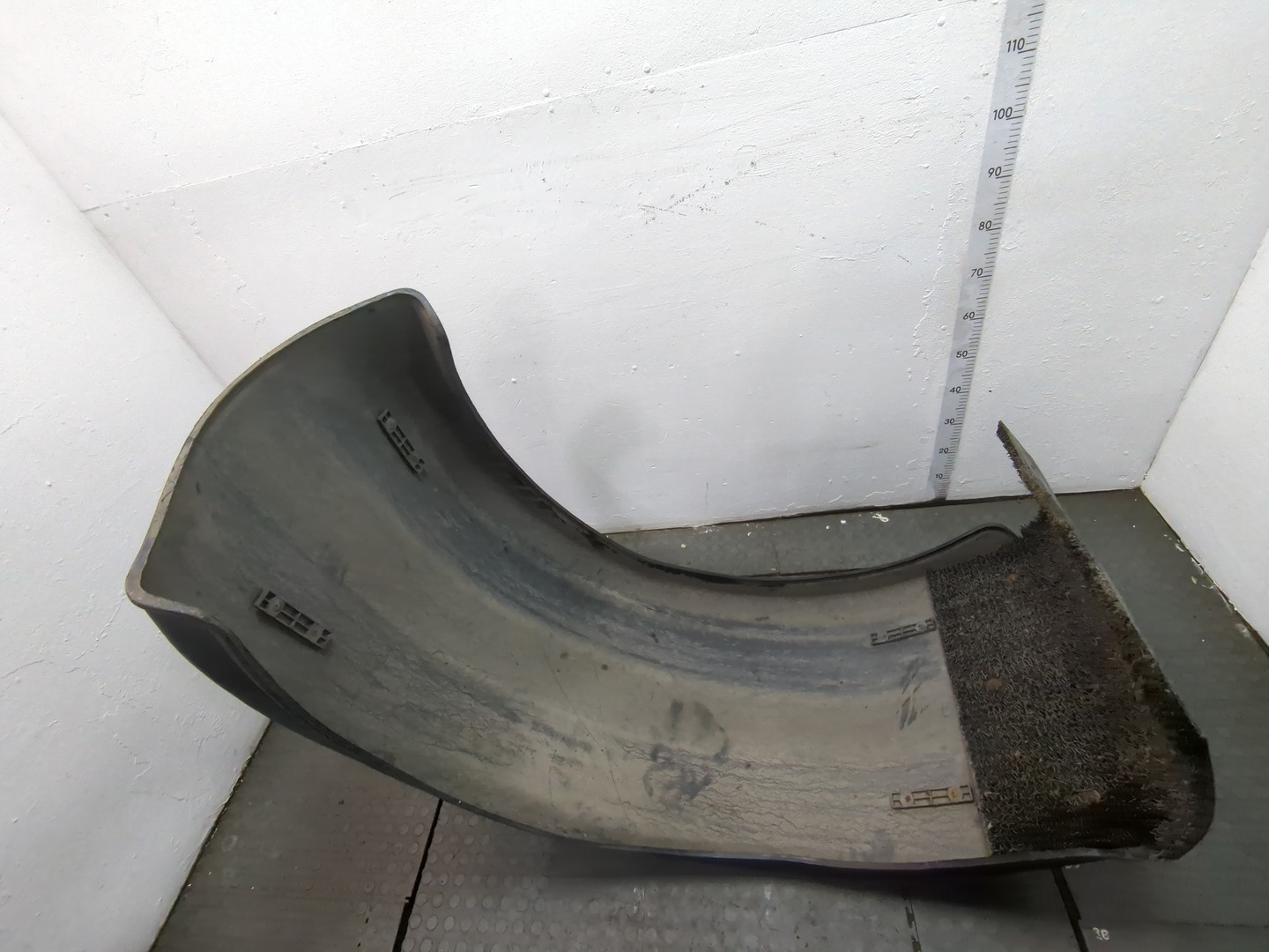 Крыло заднее левое