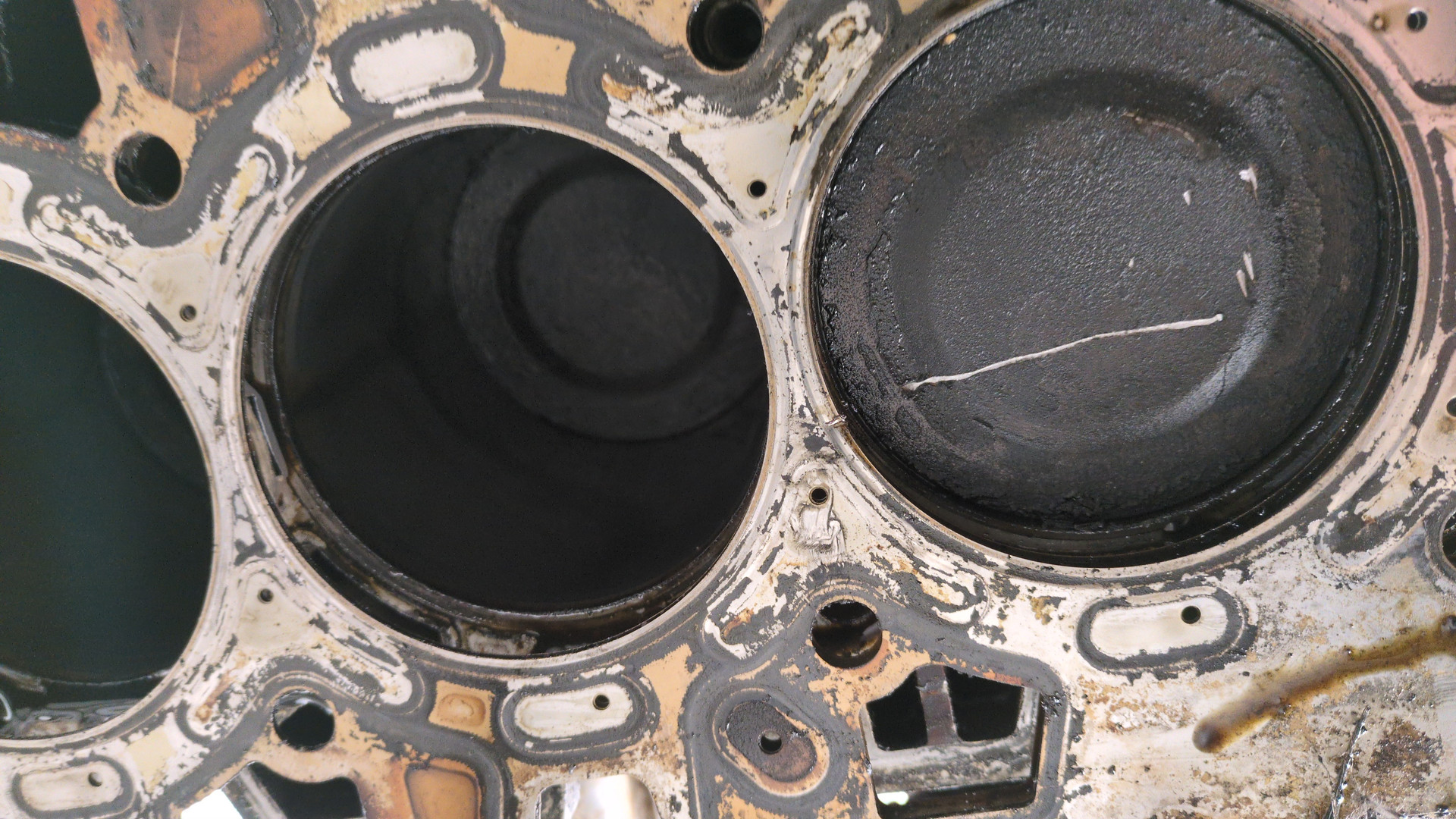 Блок двигателя