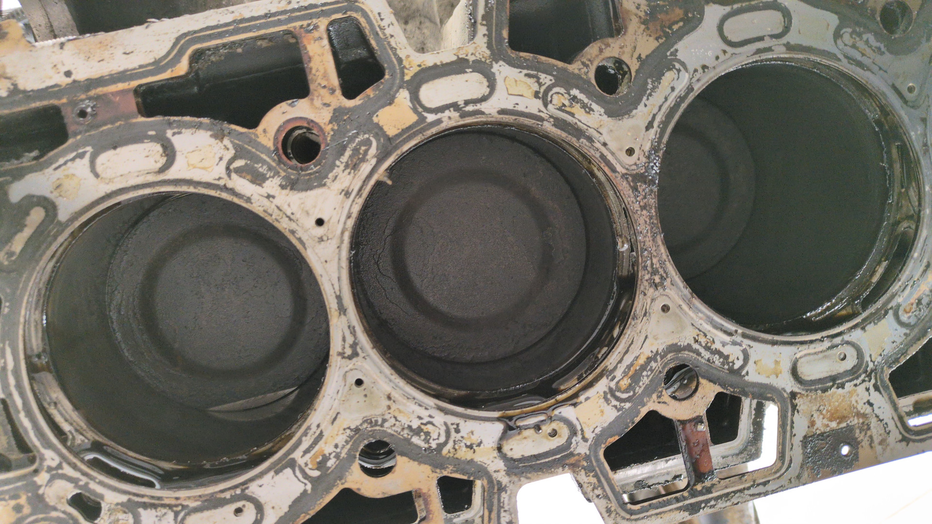 Блок двигателя