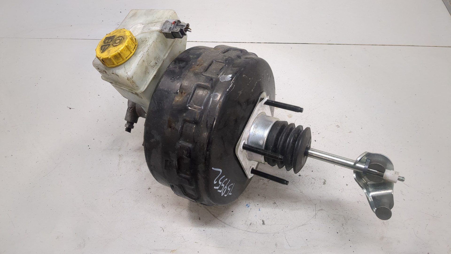 Цилиндр тормозной главный