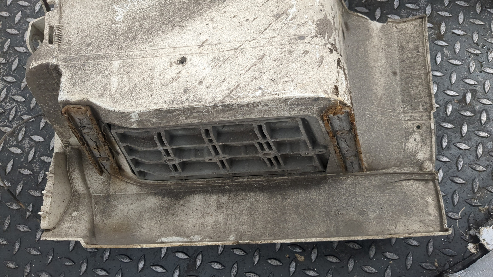 Подножка правая