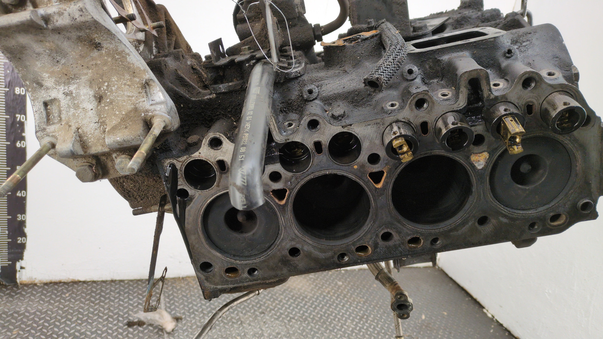 Блок двигателя