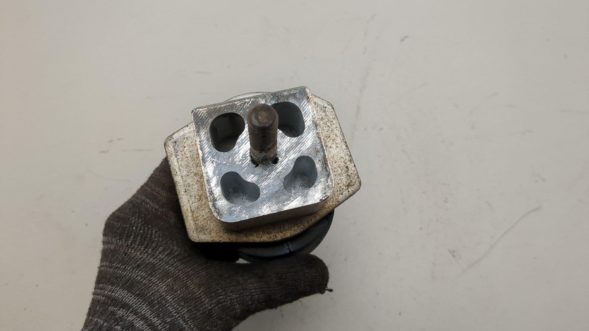 Кронштейн рессоры