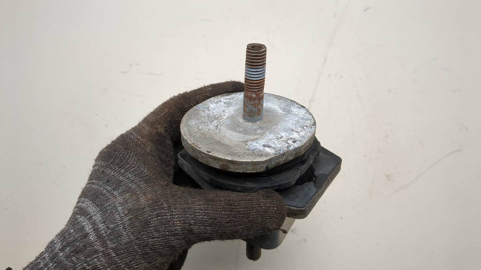 Кронштейн рессоры