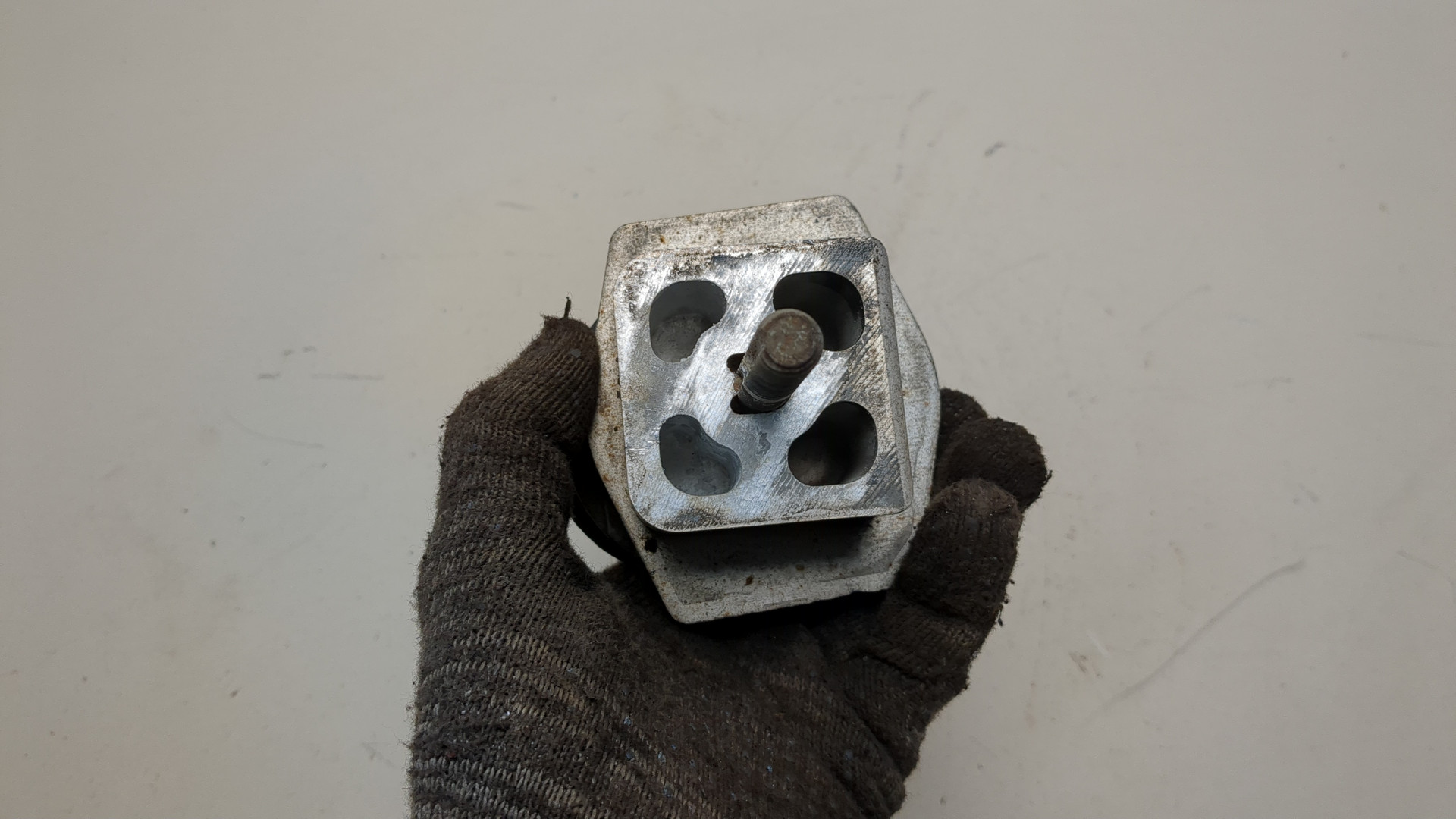 Кронштейн рессоры