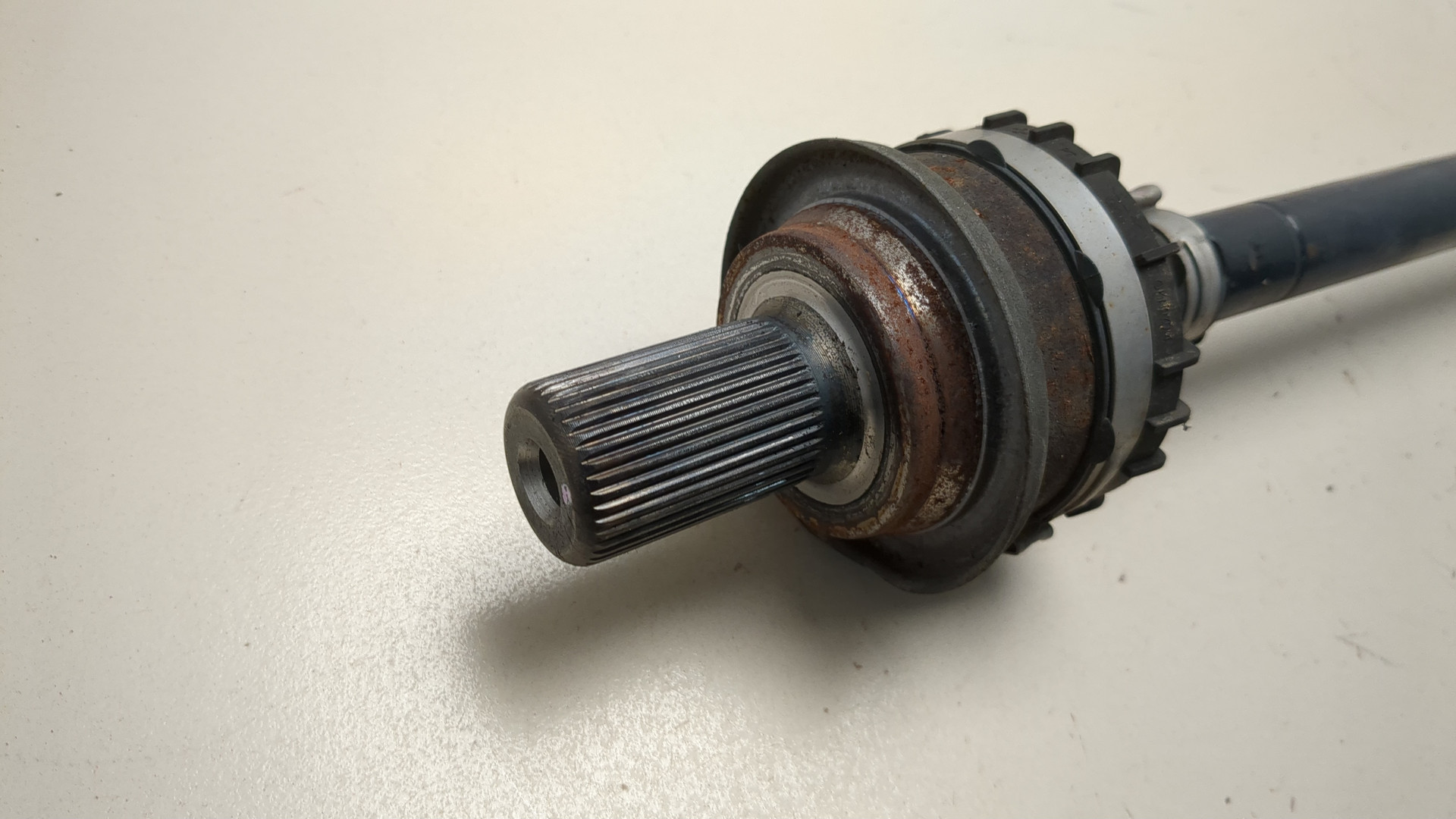 Полуось задняя