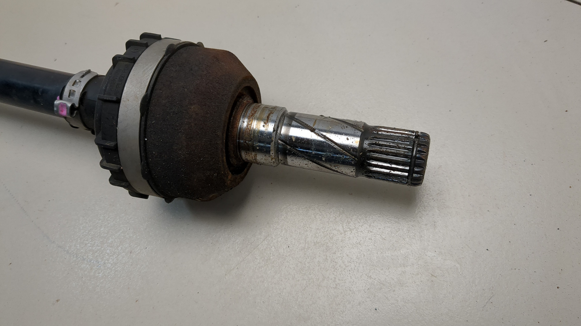 Полуось задняя