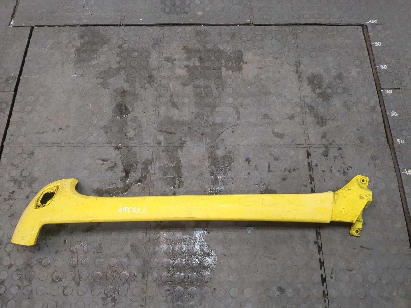 Молдинг лобового стекла