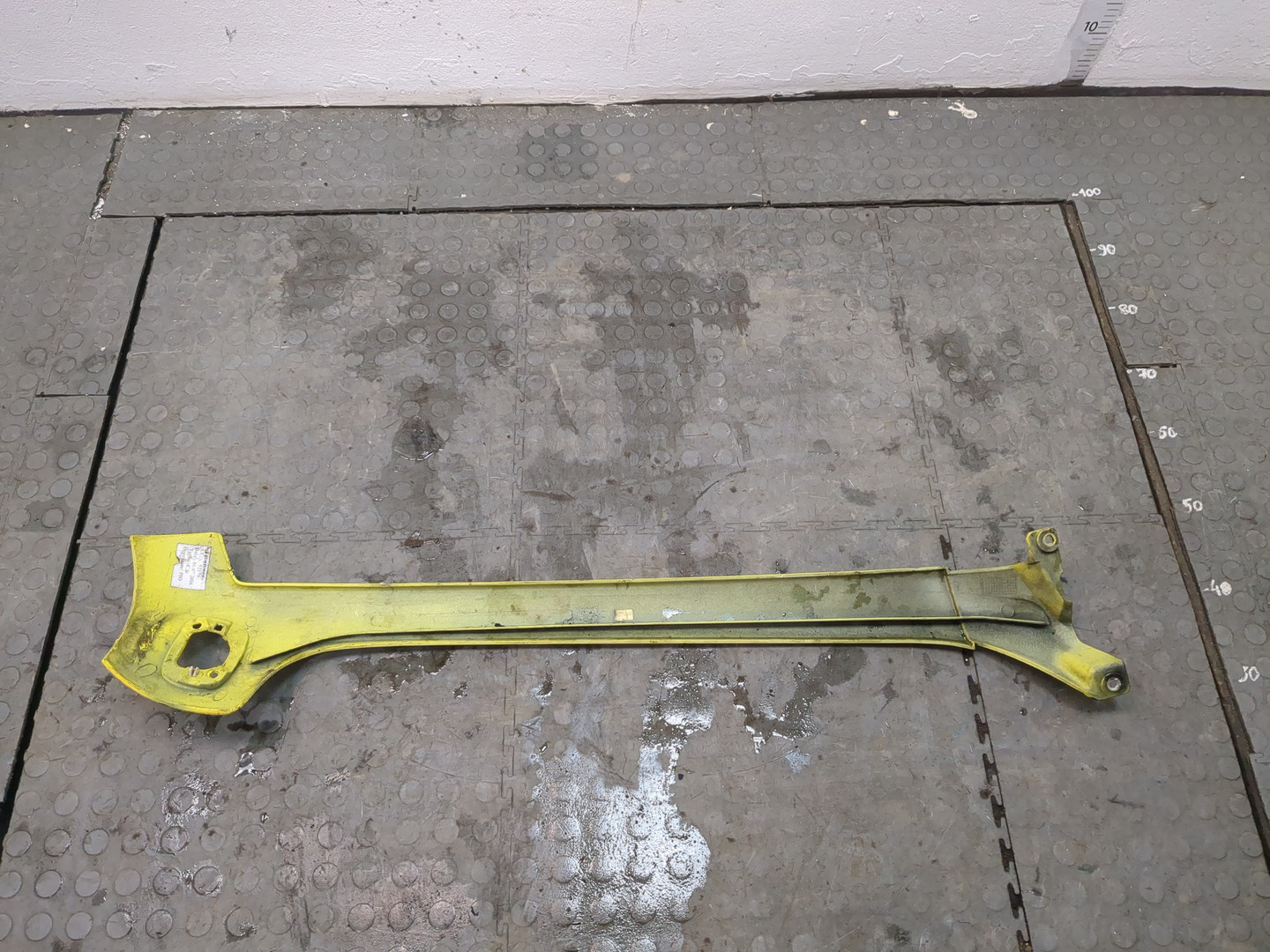 Молдинг лобового стекла