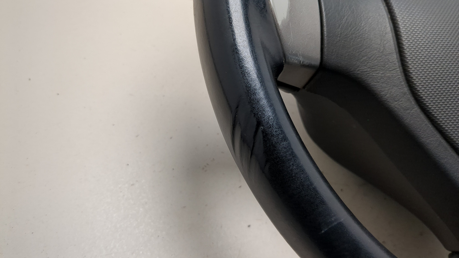 Рулевое колесо (руль)