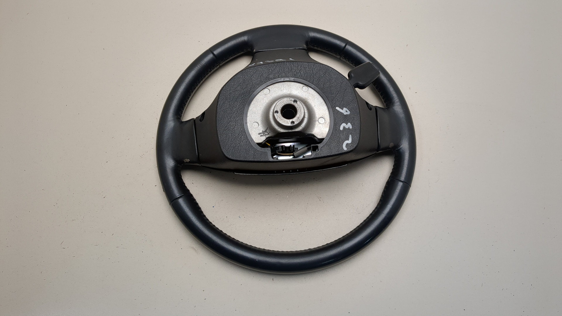 Рулевое колесо (руль)