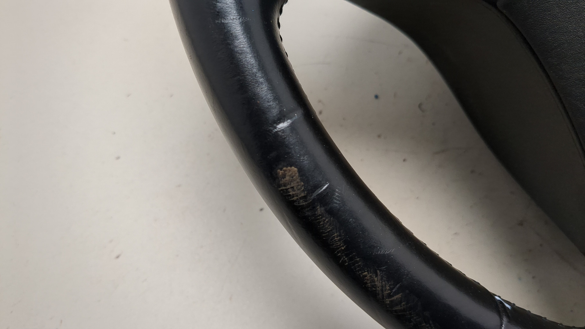 Рулевое колесо (руль)