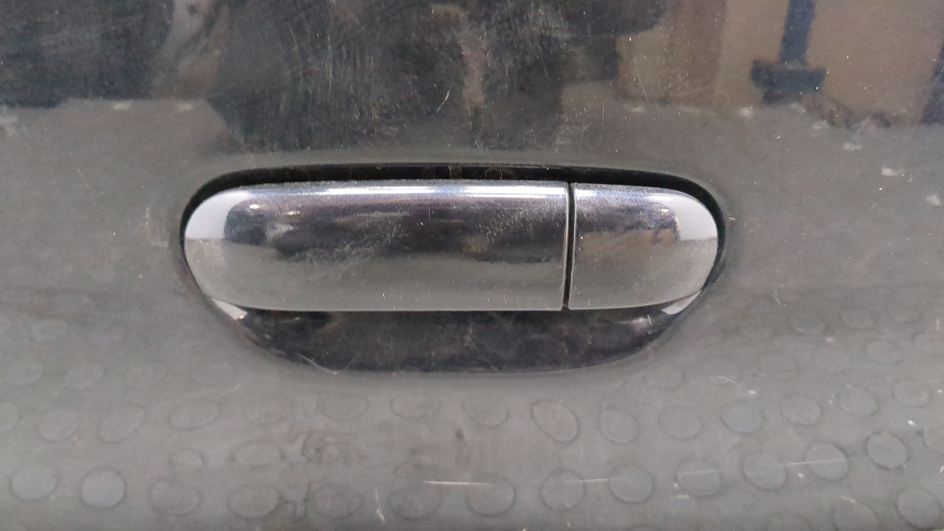 Дверь багажника