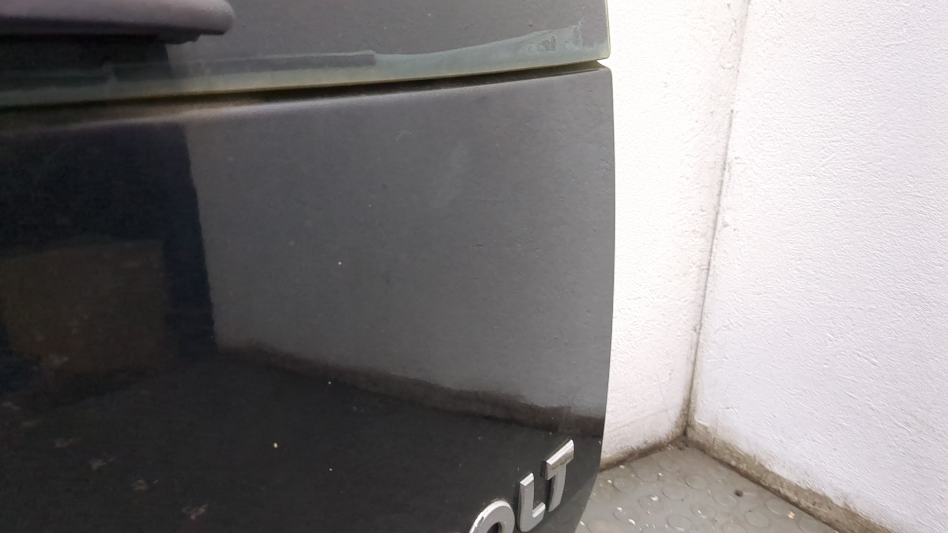 Дверь багажника