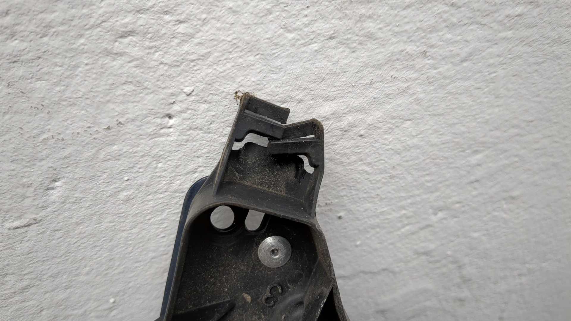 Крыло переднее правое