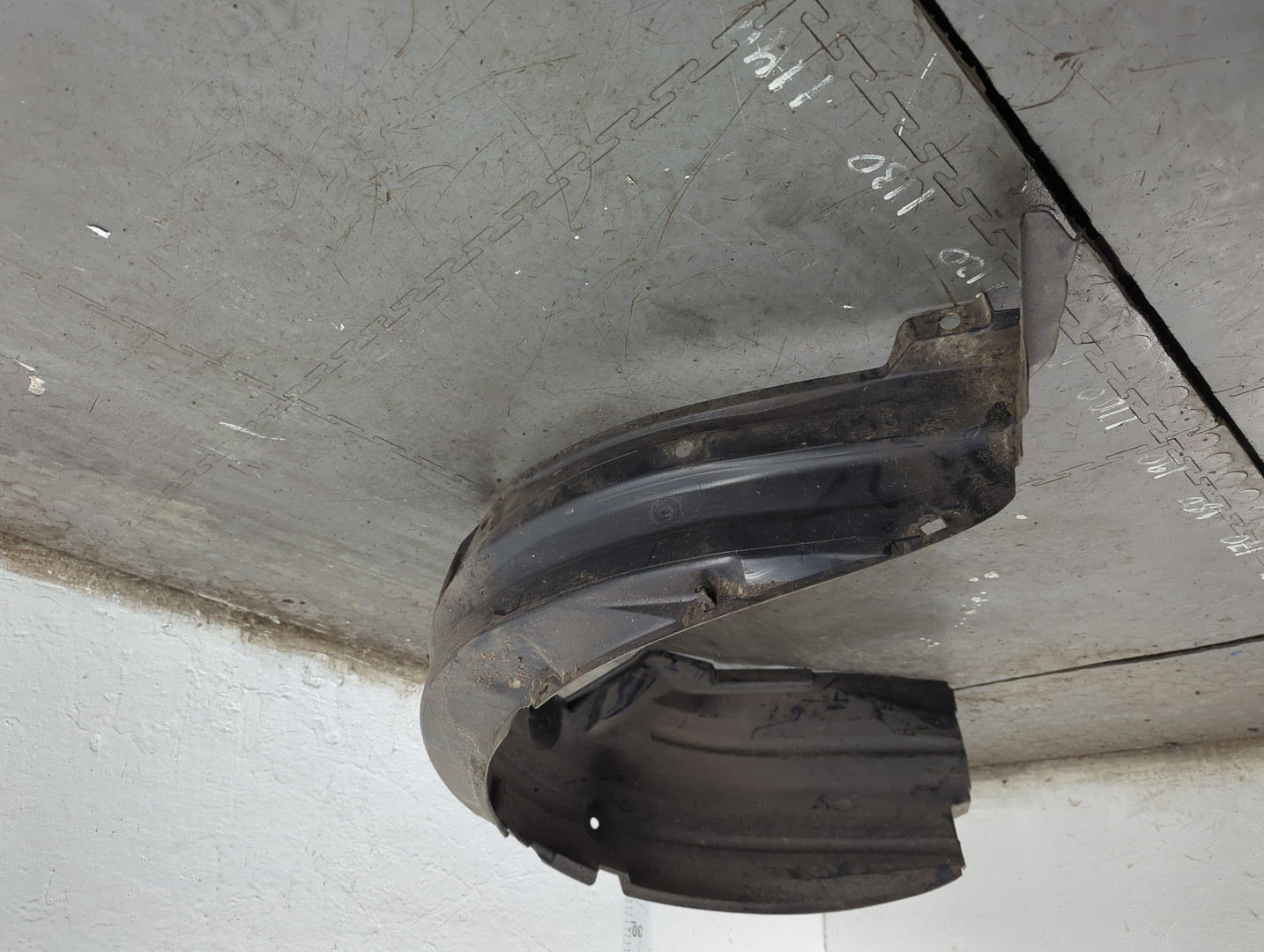 Локер передний левый