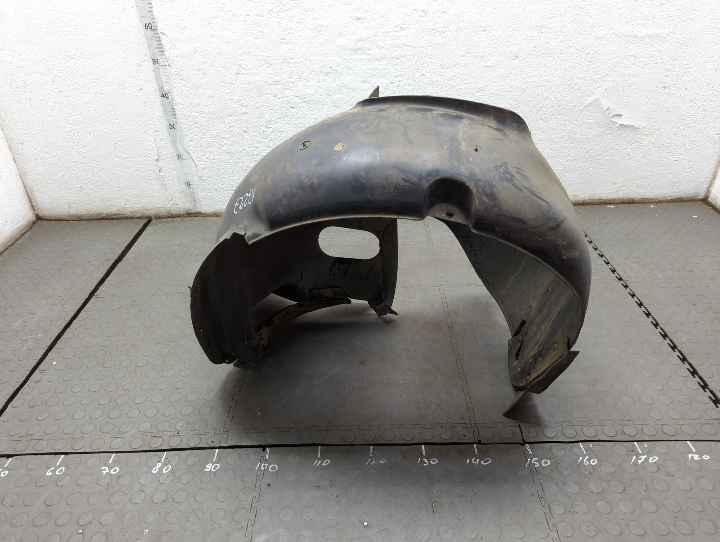 Локер передний левый