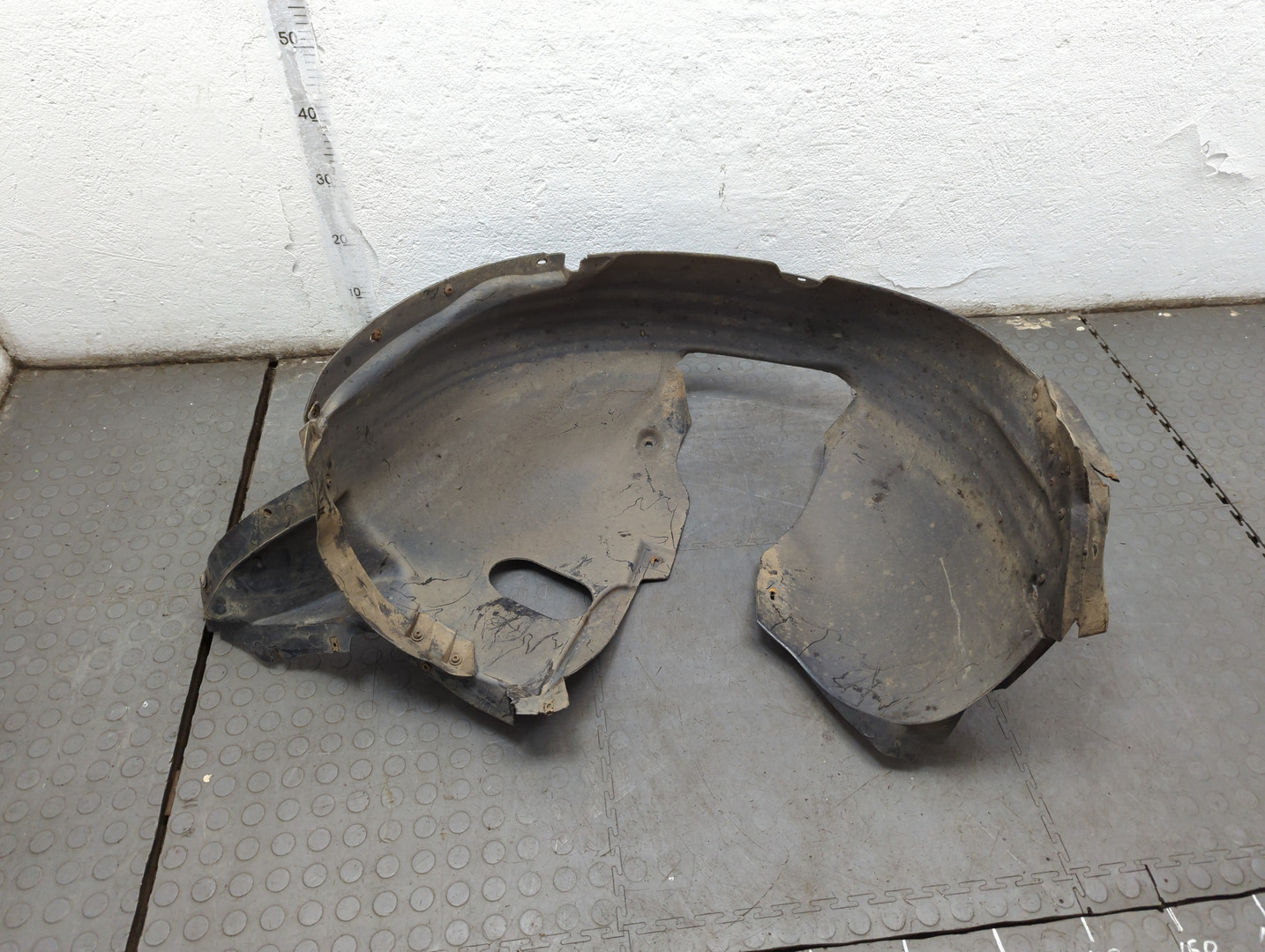 Локер передний левый