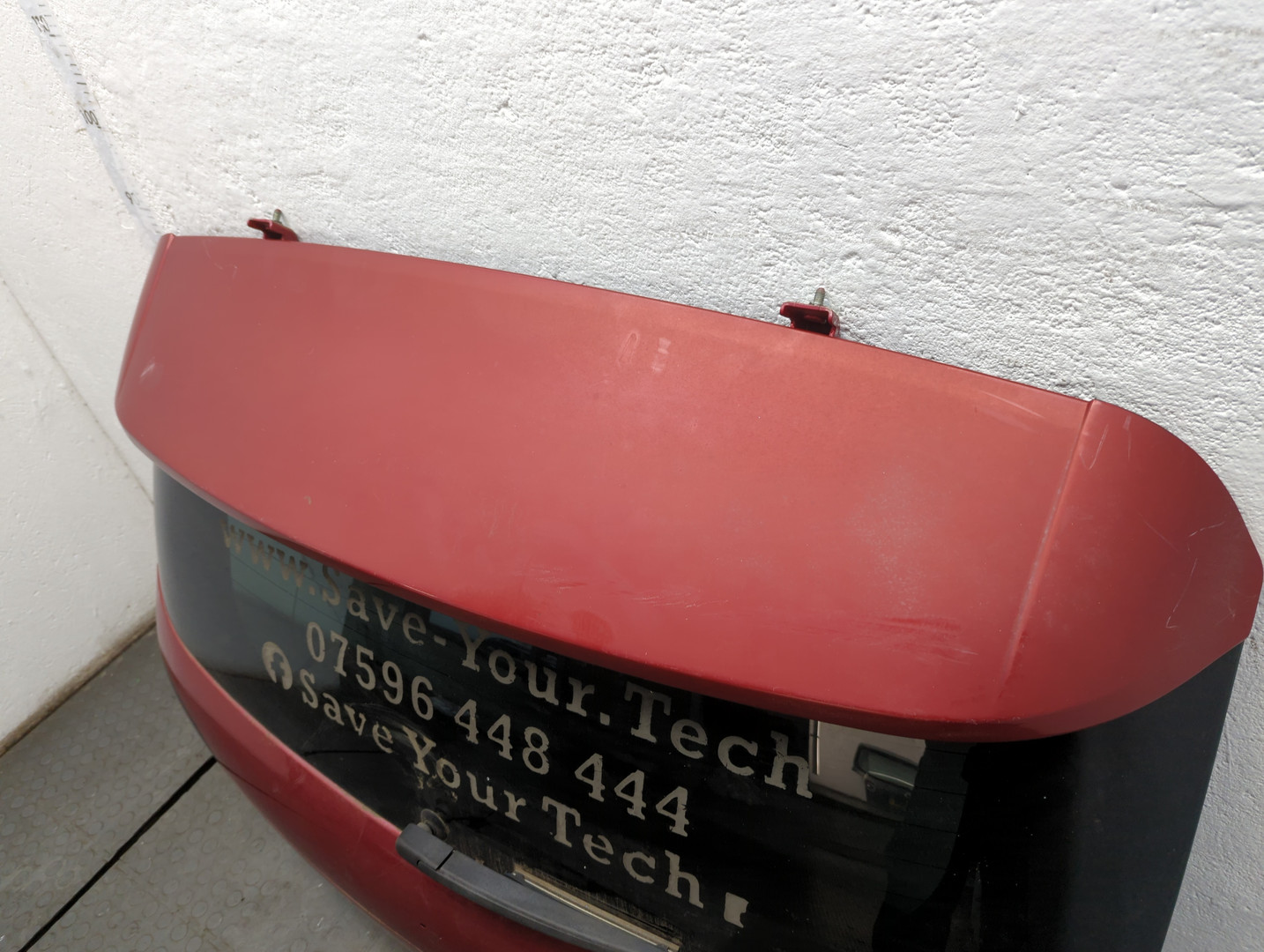 Дверь багажника