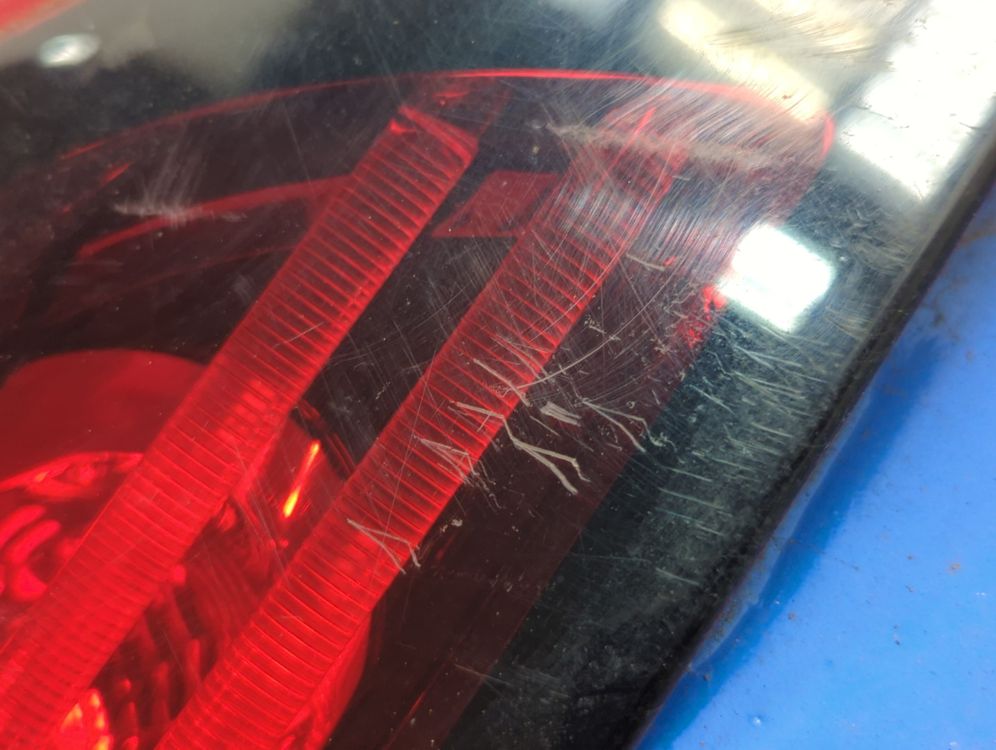 Дверь багажника