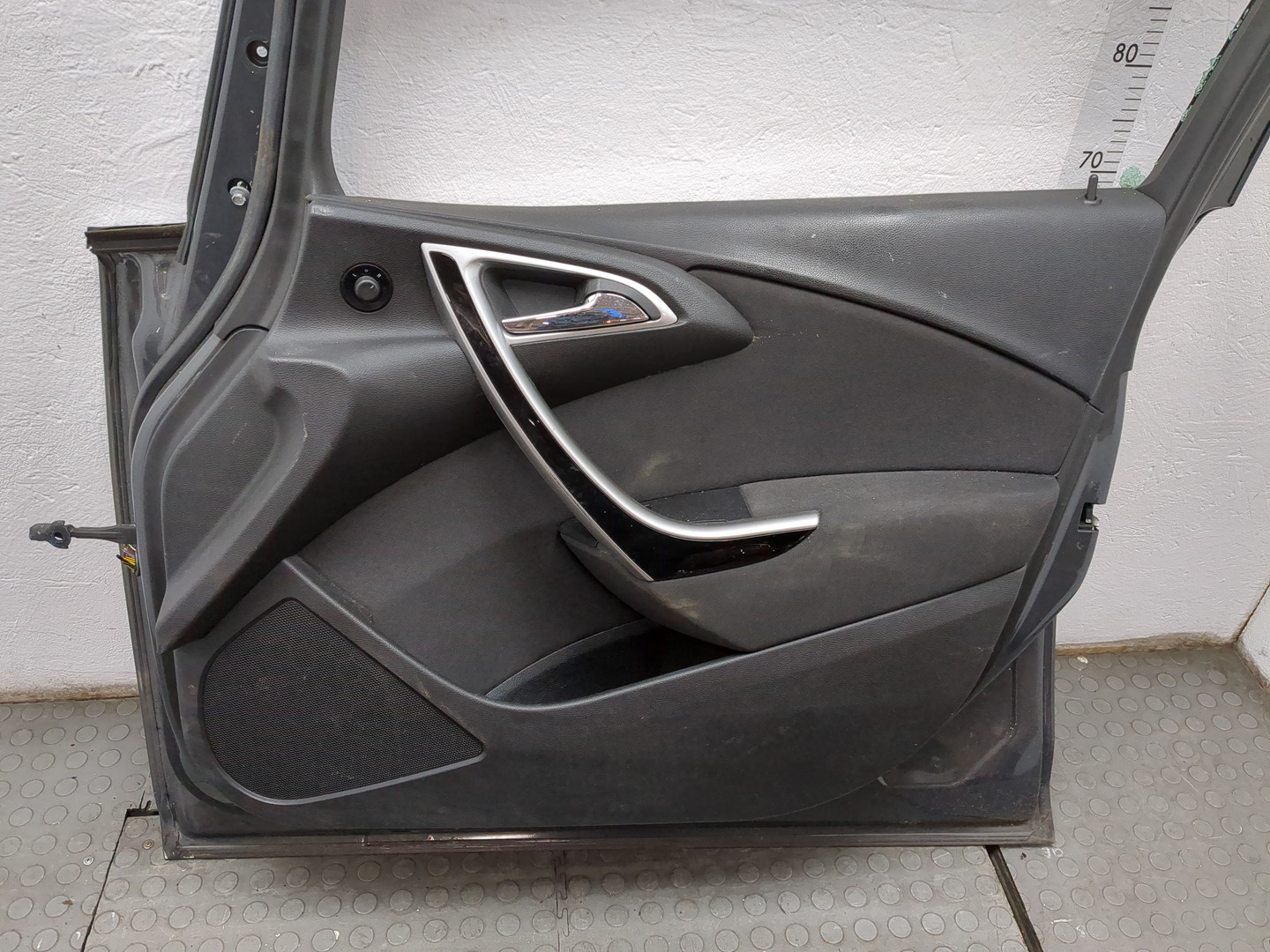 Дверь передняя правая