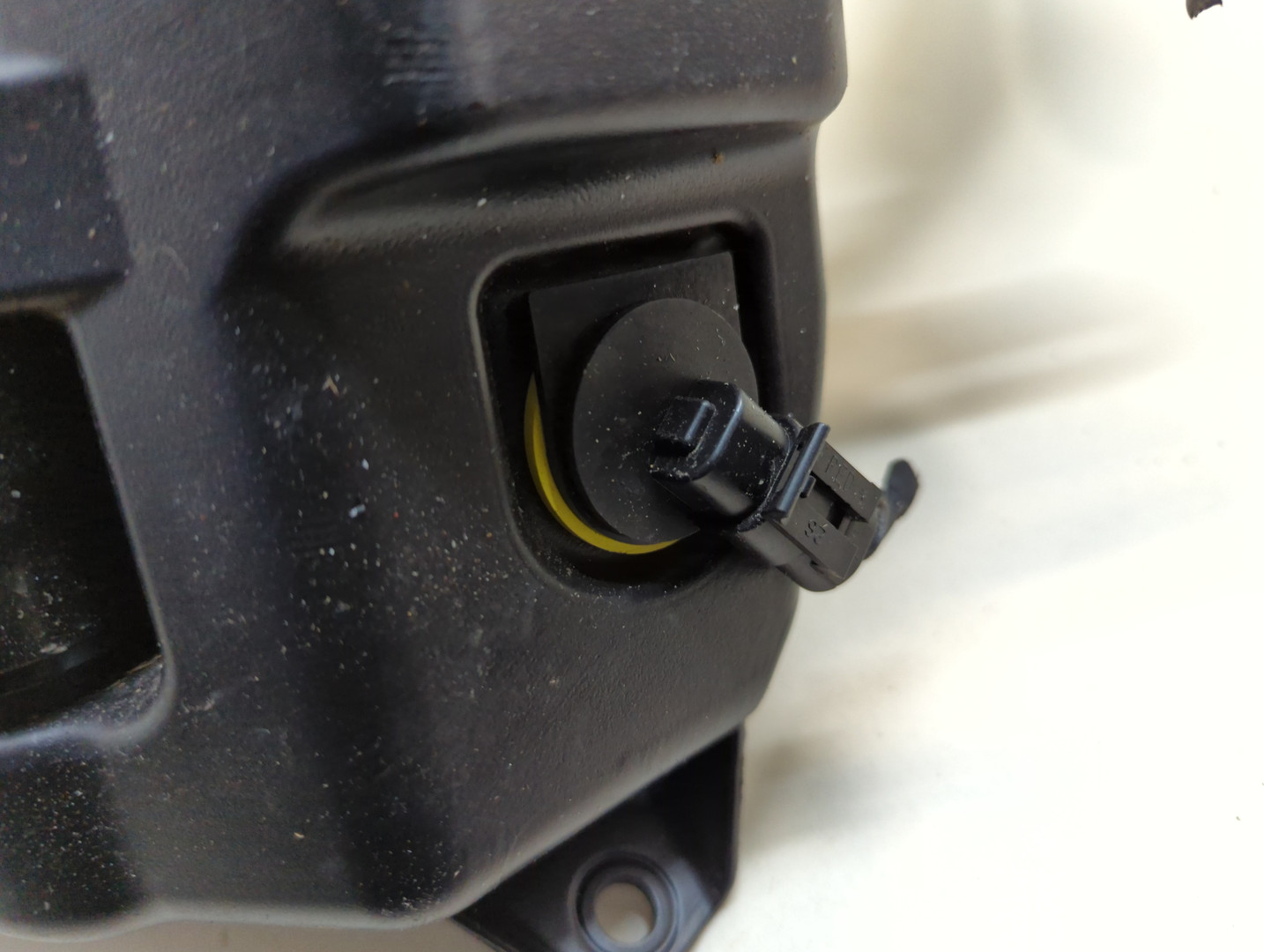 Бачок омывателя лобового стекла