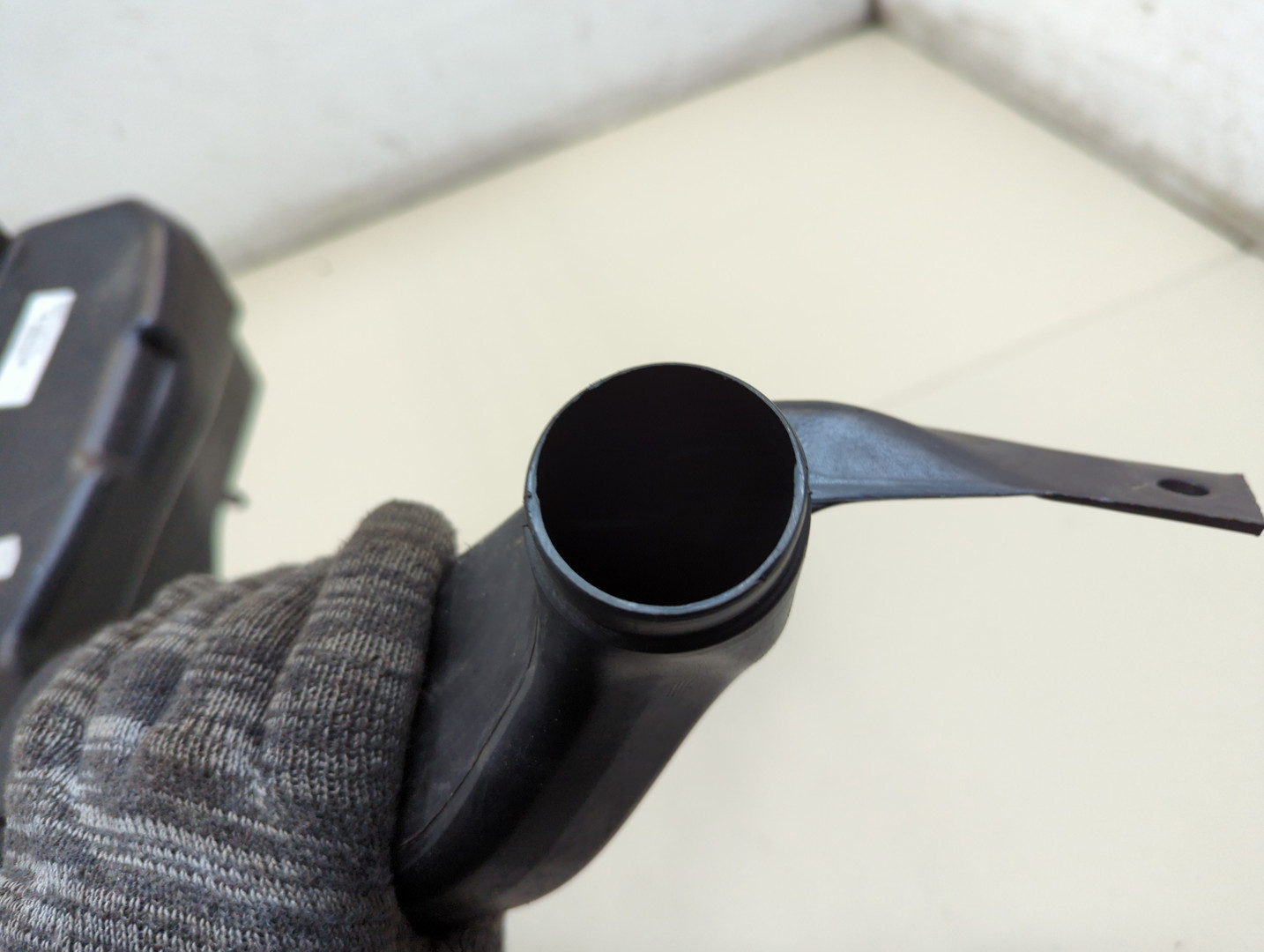 Бачок омывателя лобового стекла