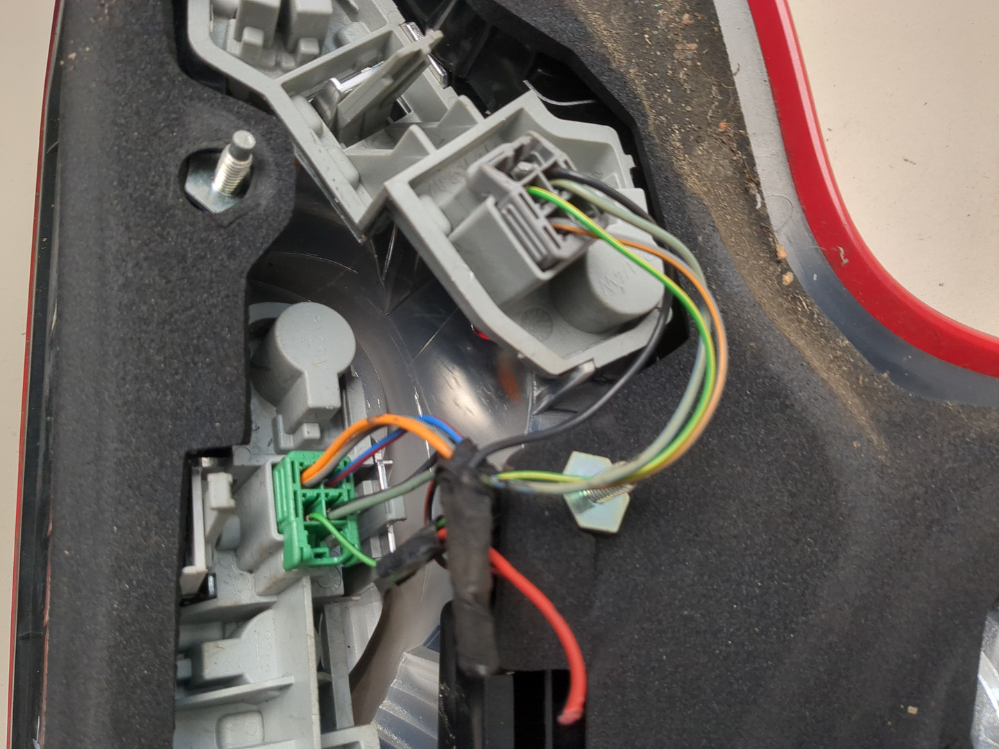 Фонарь задний правый