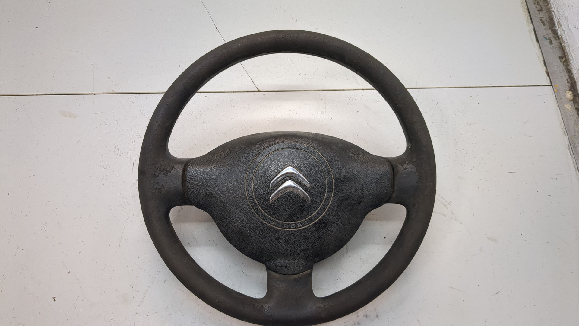 Рулевое колесо (руль)