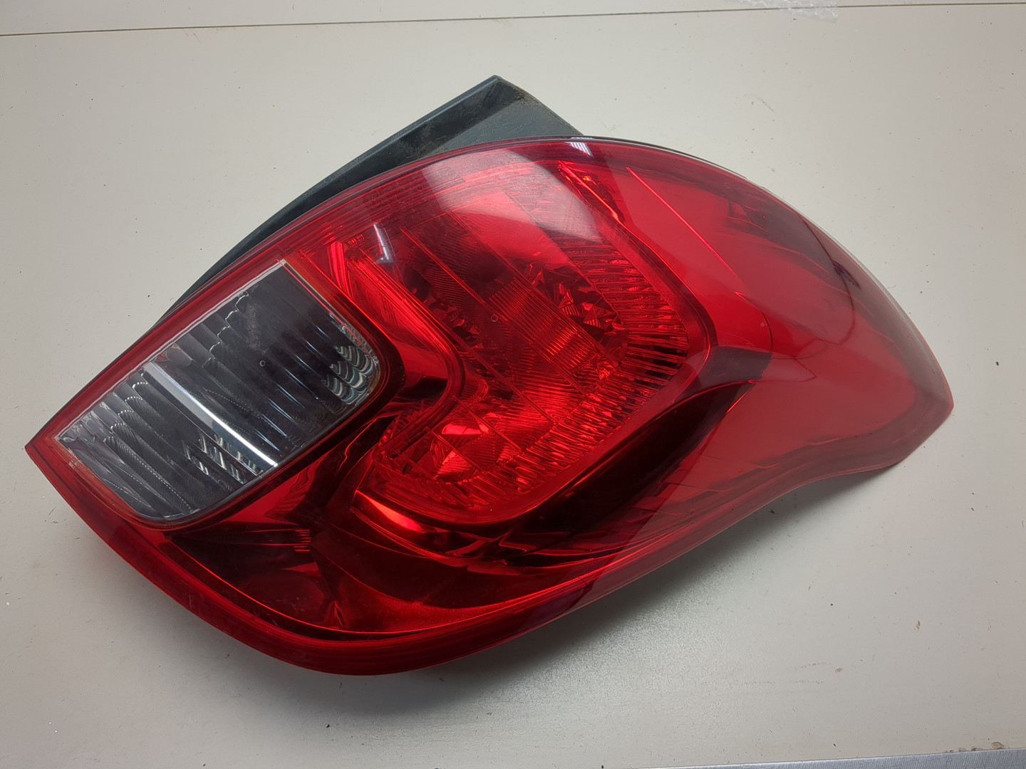 Фонарь задний правый