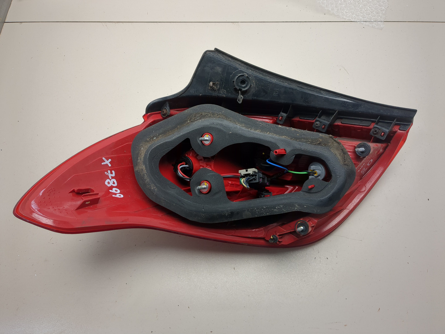 Фонарь задний правый