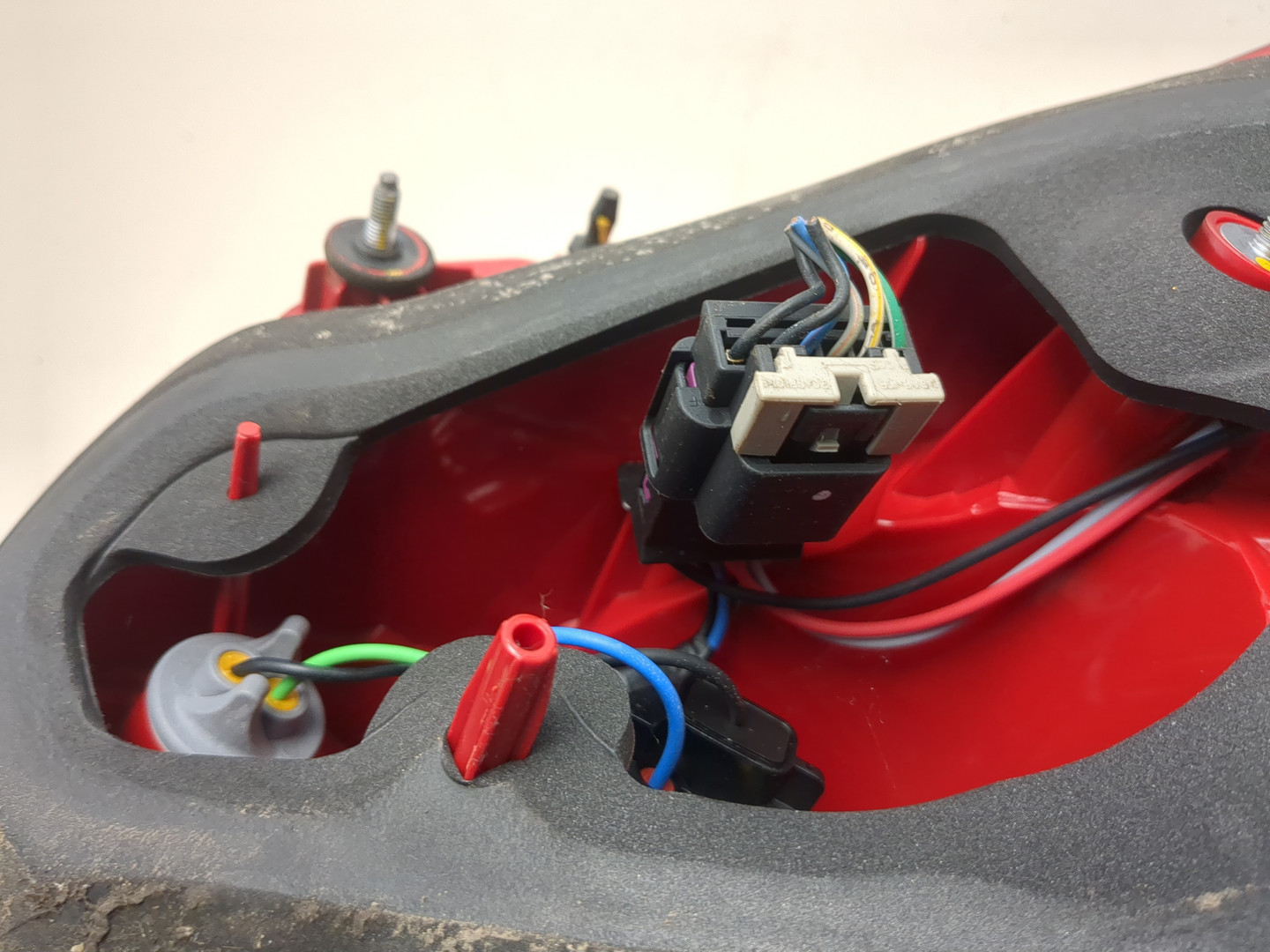 Фонарь задний правый