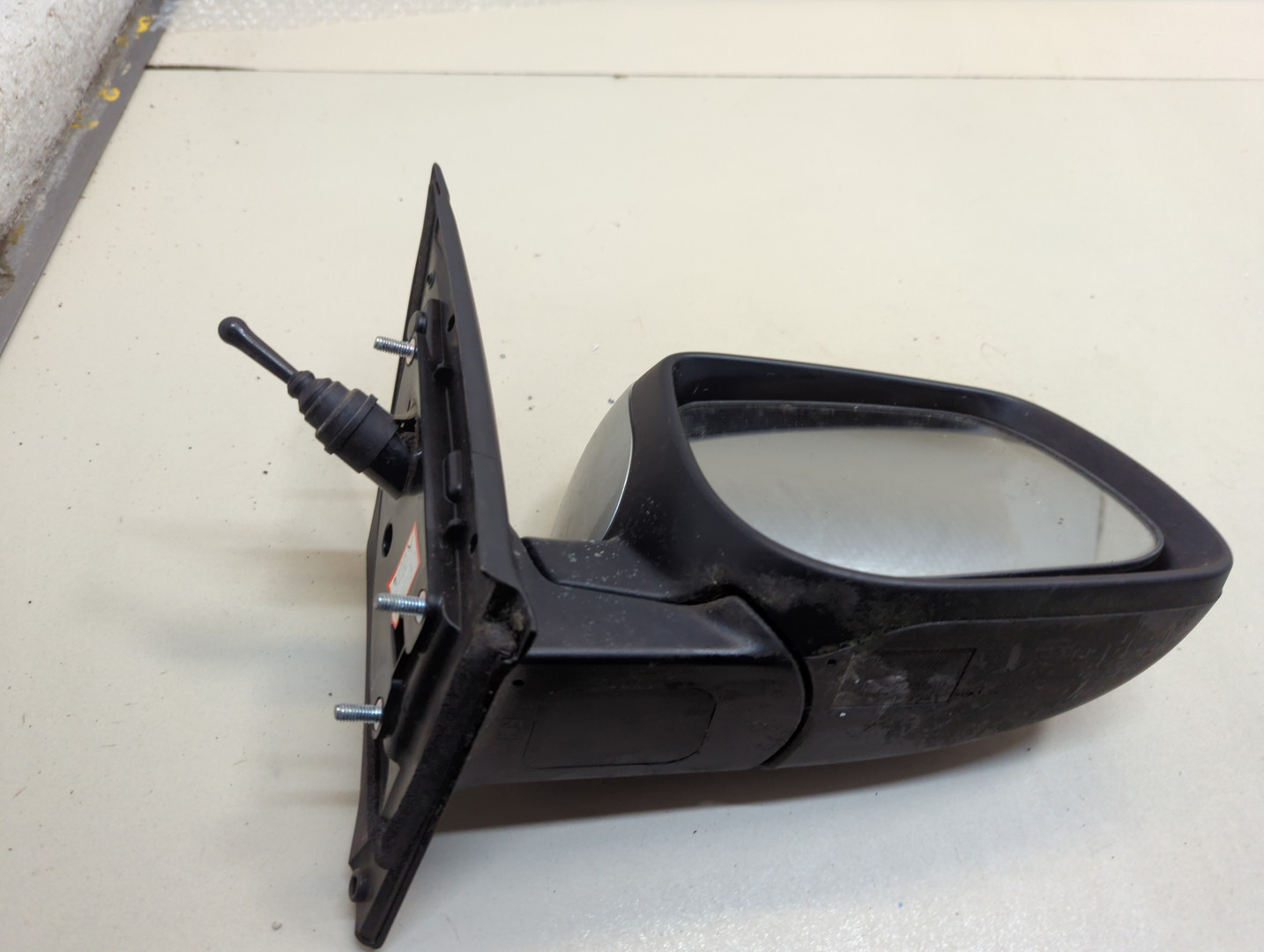 Зеркало правое электрическое