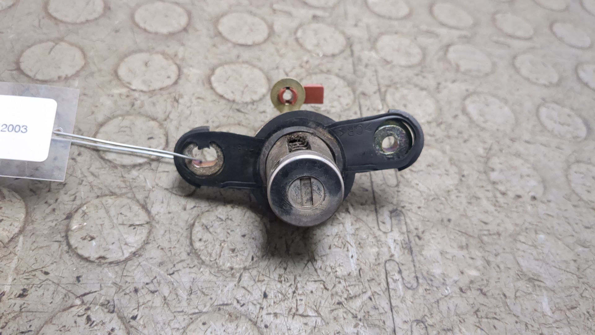 Вставка замка двери