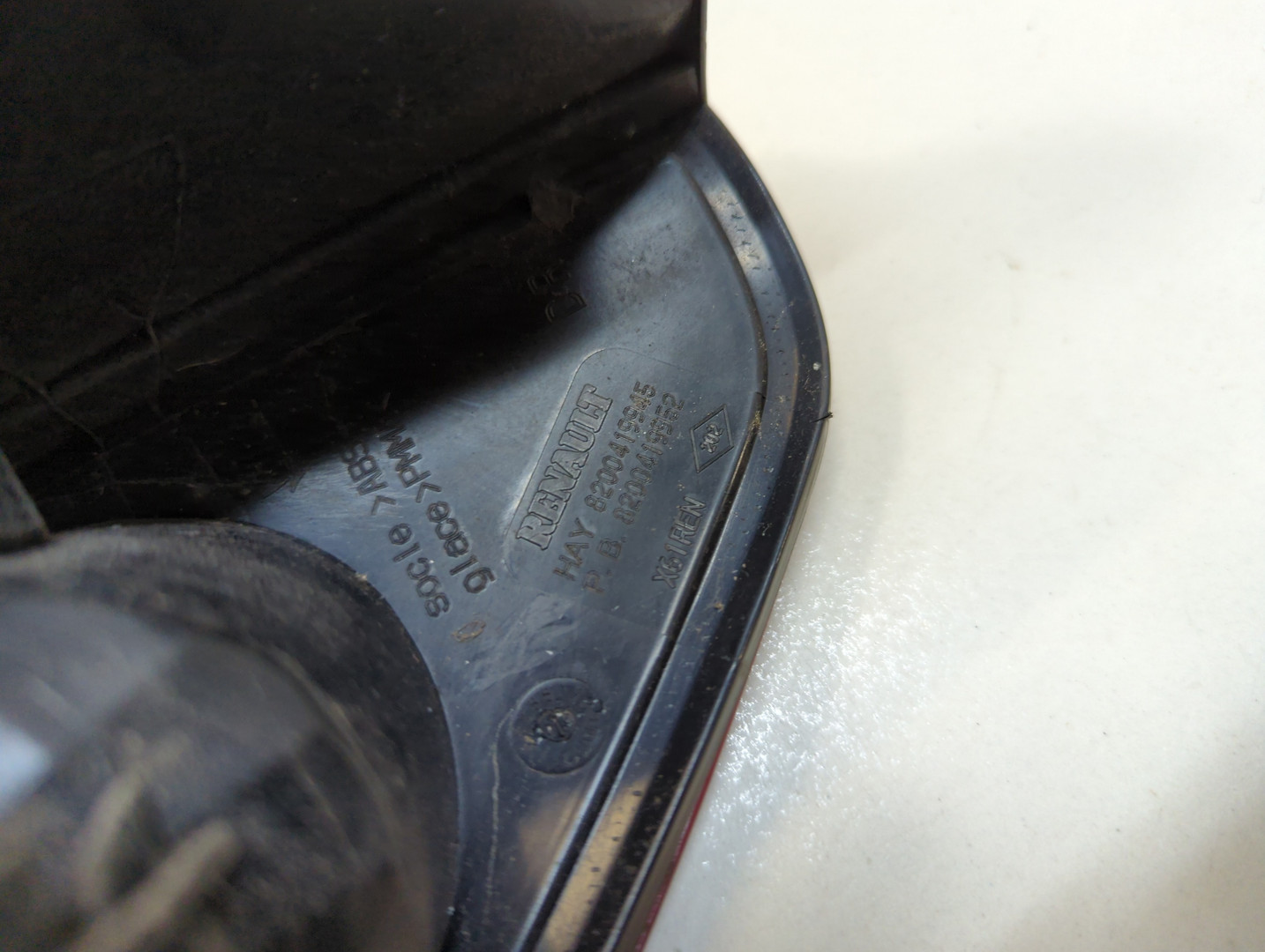 Фонарь задний левый