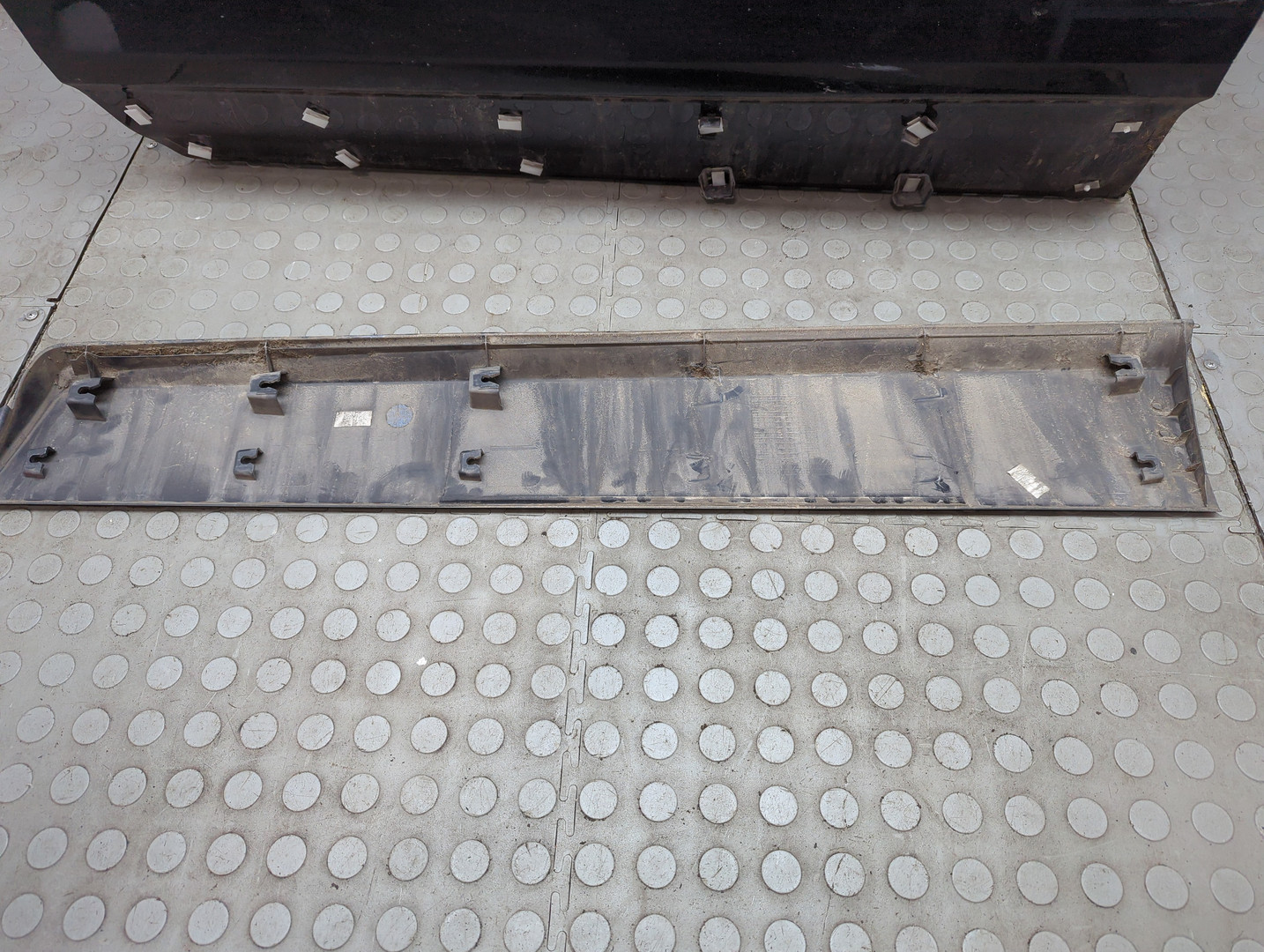 Дверь передняя левая