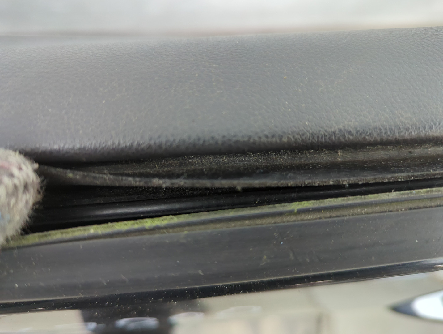 Дверь передняя левая